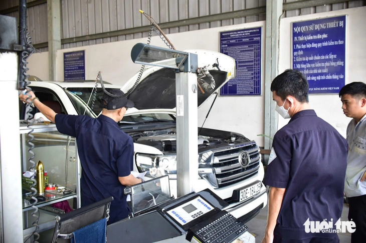 Từ 2026, Hà Nội và TP.HCM cấm ô tô sản xuất trước năm 2017, thực hư ra sao?