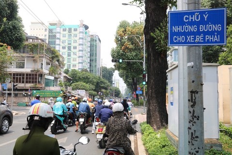 TPHCM sẽ lắp đặt thêm biển báo 