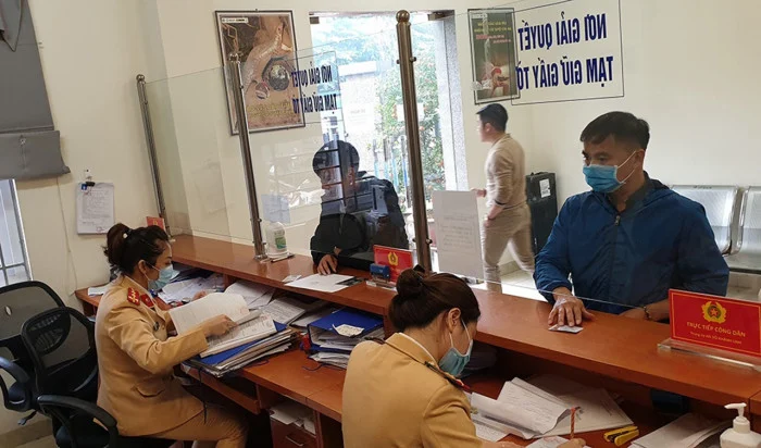 Chưa nộp phạt giao thông sẽ không được cấp, đổi, cấp lại GPLX