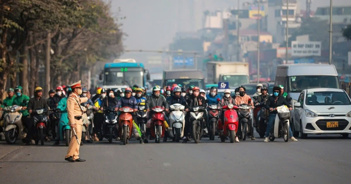Tăng cường triển khai thi hành Luật Trật tự, an toàn giao thông đường bộ
